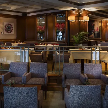 سويسأوتيل ذا بوسفوروس 5* اسطنبول